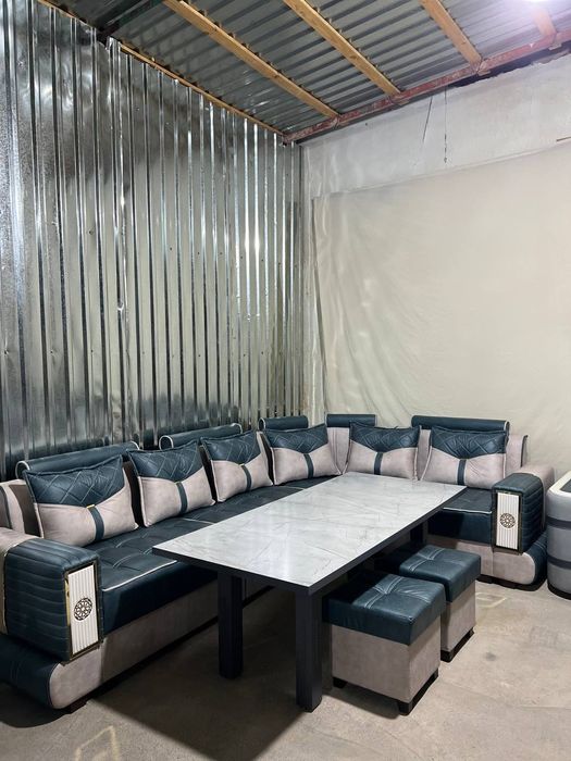 Сотилади Гостиный уголок