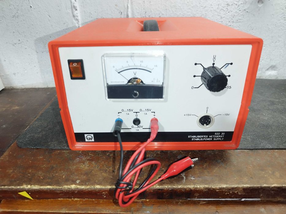 Sursa laborator tensiune diferentiala reglabila 1-30 V / 1A