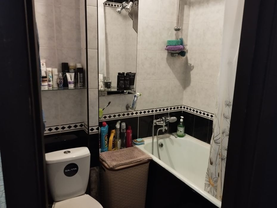 Продаётся 1 ком.квартира в центре города.