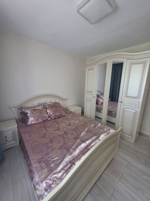 Ocazie! De inchiriat 2 camere decomandate ,lux,etaj 1/4 Mazepa ,zona banci.