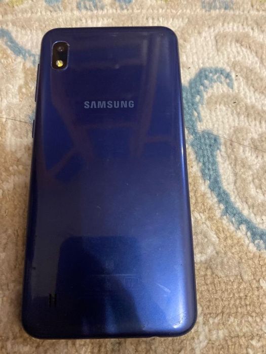 Смартфон Samsung Galaxy A10