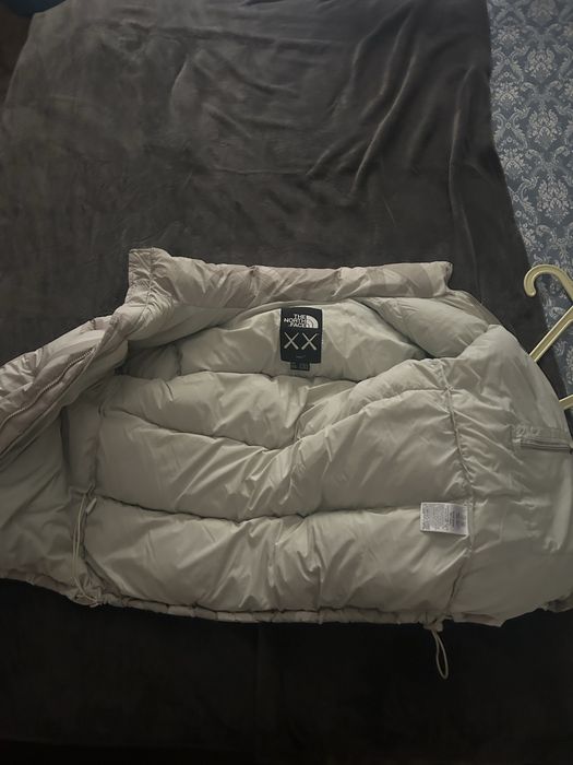 The North Face x Kaws Collab яке