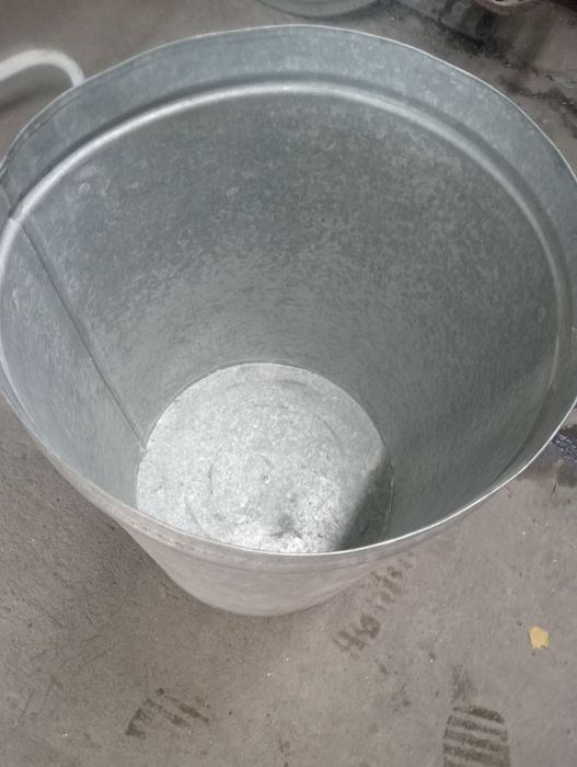 Продам бачок для воды  и ёмкость для воды