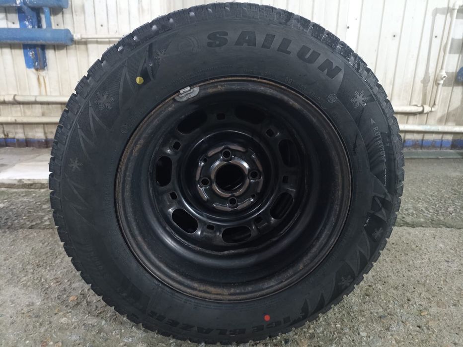 Продам зимнюю резину с дисками R14