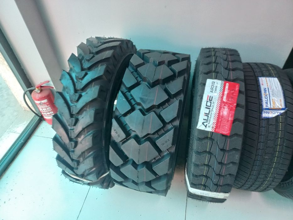 12.00R20. AR 1017. Шина