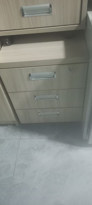 Тумбошка  три полки