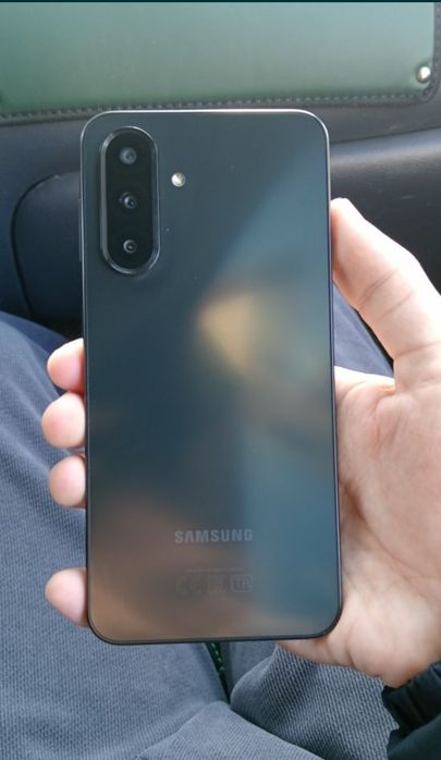 Samsung A17 8/256 yangi