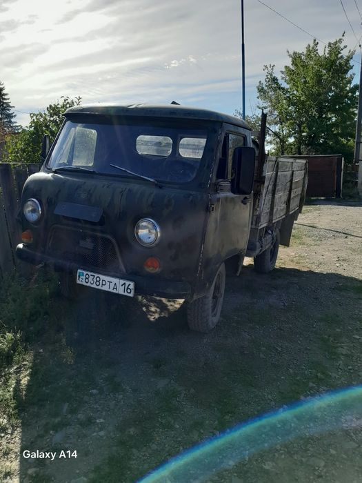 Продам УАЗ 3303 бортовой
