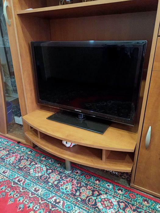 Продам телевизор смарт TV, бу. Самовывоз