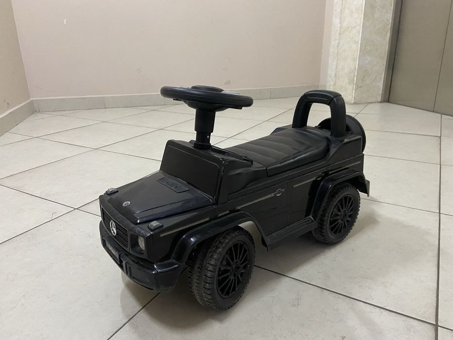 Машина толокар для детей 2-4 лет