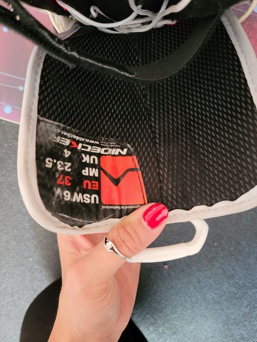 Сноуборд  DC 143см