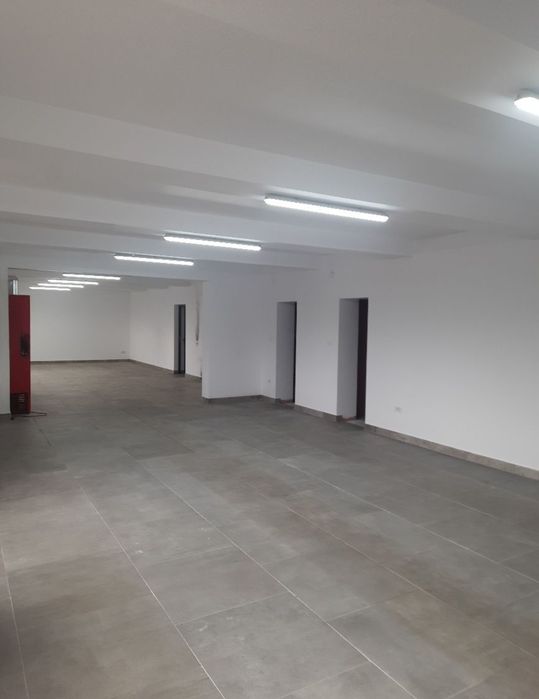 Spaţiu Comercial de vânzare în Vadu Moldovei E85 jud Suceava