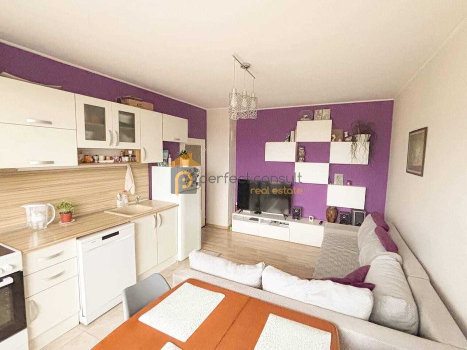 Продава се Тристаен апартамент в Пловдив, Христо Смирненски - 65 кв.м за 1824 €/кв.м - Снимка #2