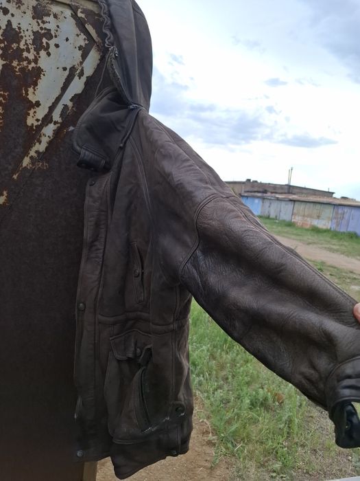 Продам кожаную куртку тёплую