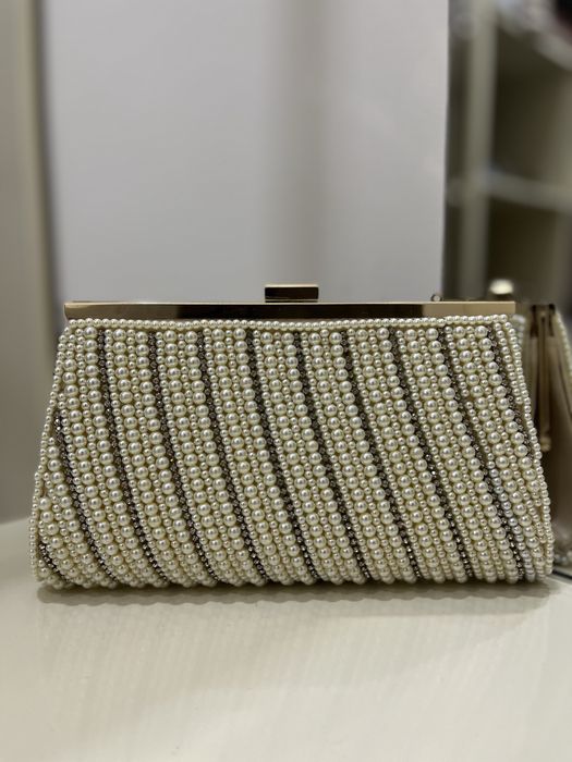 Женский клатч-кошелек с жемчугами