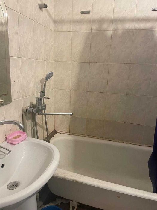 Девушку на подселение(Район Зеленого Базара)