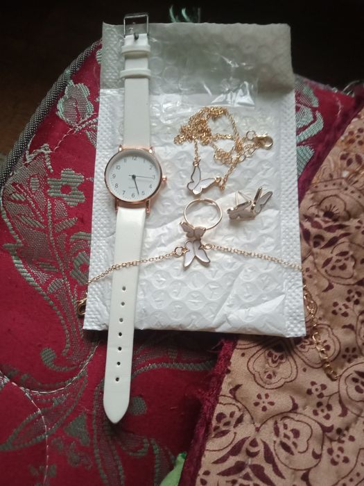 Продам набор часы и бюжитерия