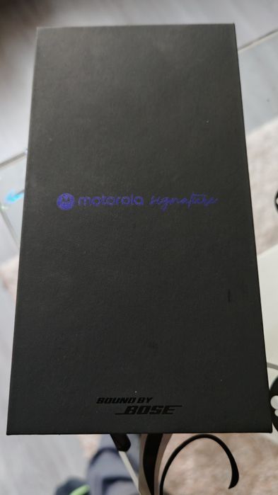 Продавам Motorola Signature 5G