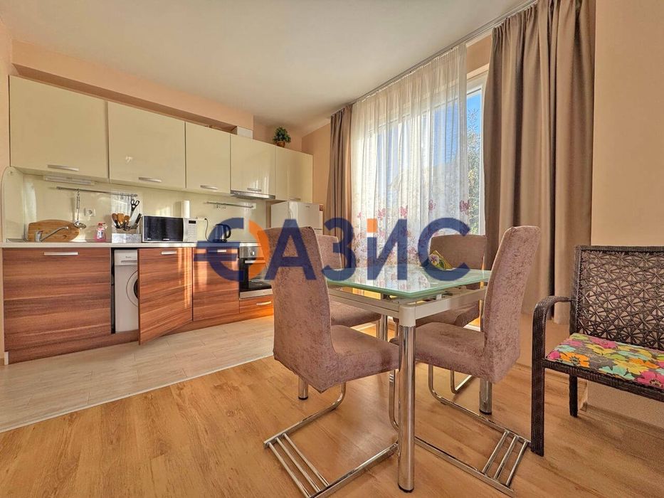 Продава се Тристаен апартамент в к.к. Слънчев бряг - 79 кв.м за 839 €/кв.м - Снимка #4
