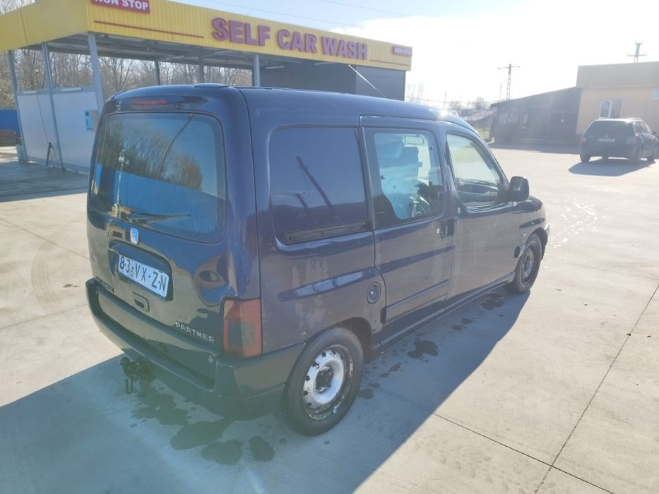 Vând Peugeot Partener 2.0HDI