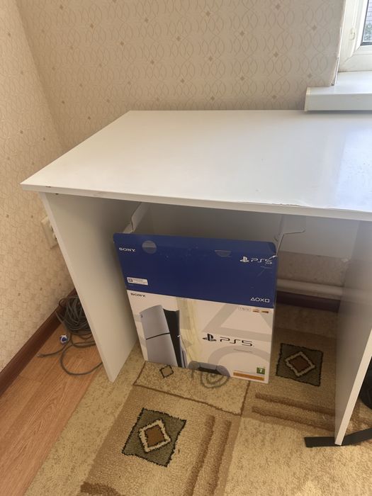 продам стол детский 5000