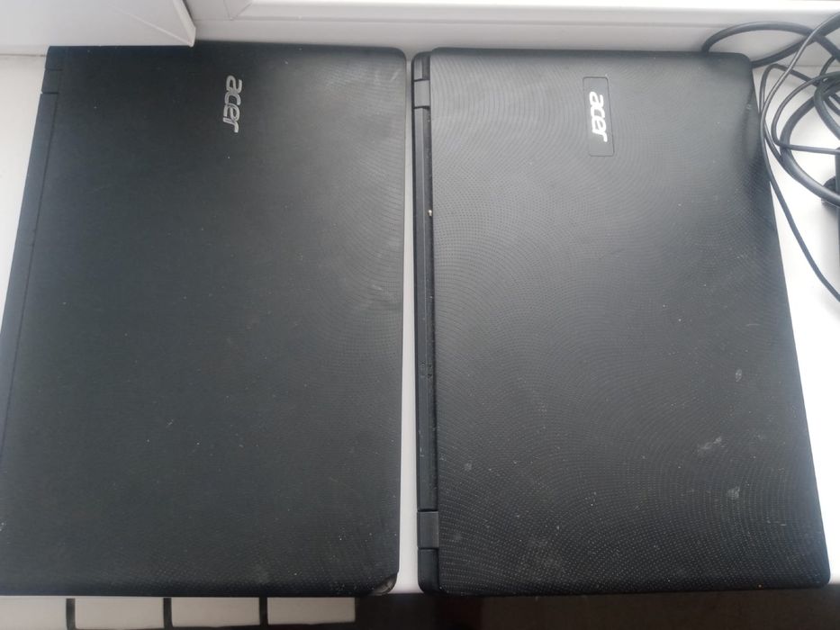 Два ноутбука на запчасти