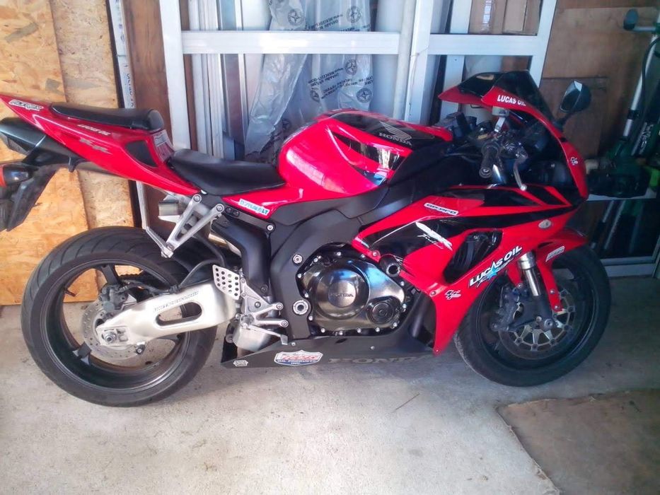 HONDA CBR 1000  180 к.с.