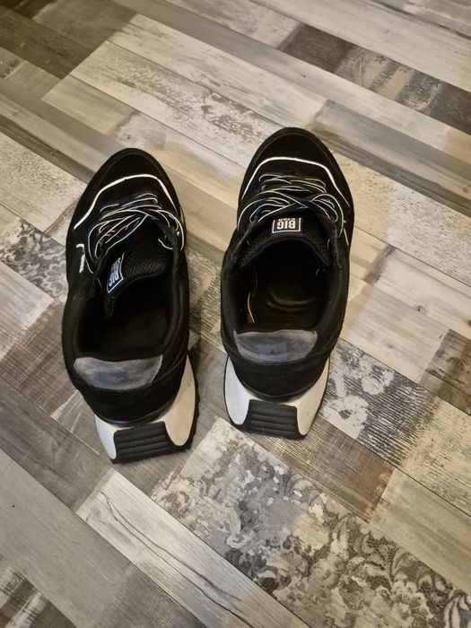 Schimb cu alți adidasi