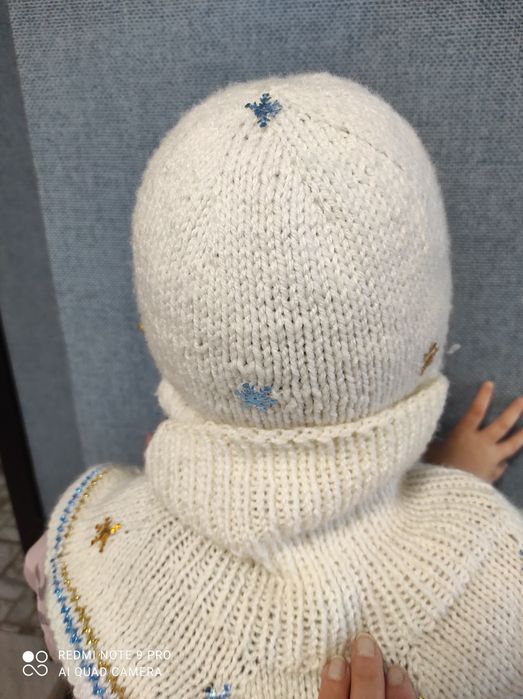 Плетена шапка на елза