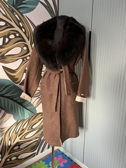 Palton Alpaca cu guler din blana de vulpe  , marimea S