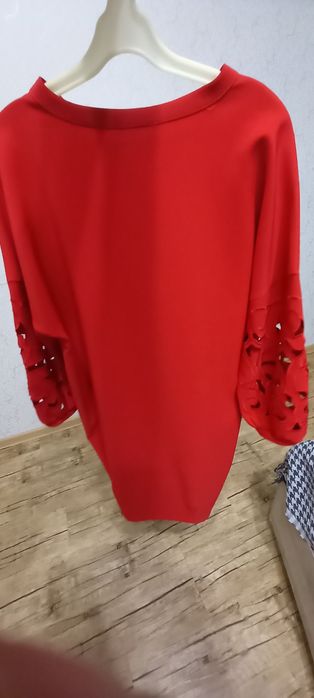 Продам платье новое