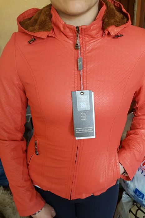 Куртки для девочек 42,44,46