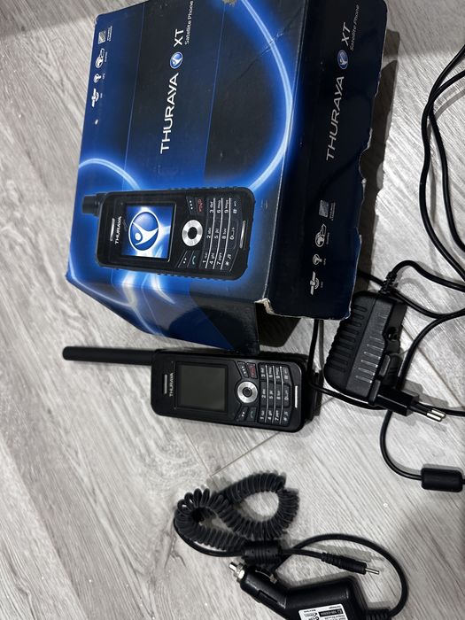 Thuraya XT спутниковый телефон