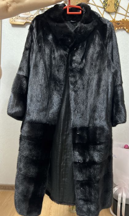 Продам шубу норковую