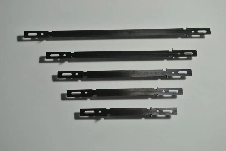 Accesorii cofraje doka, montanti, distantieri, lamele, vincluri coltar