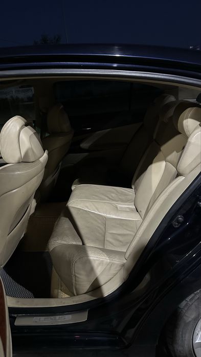 Срочно продам Lexus GS300