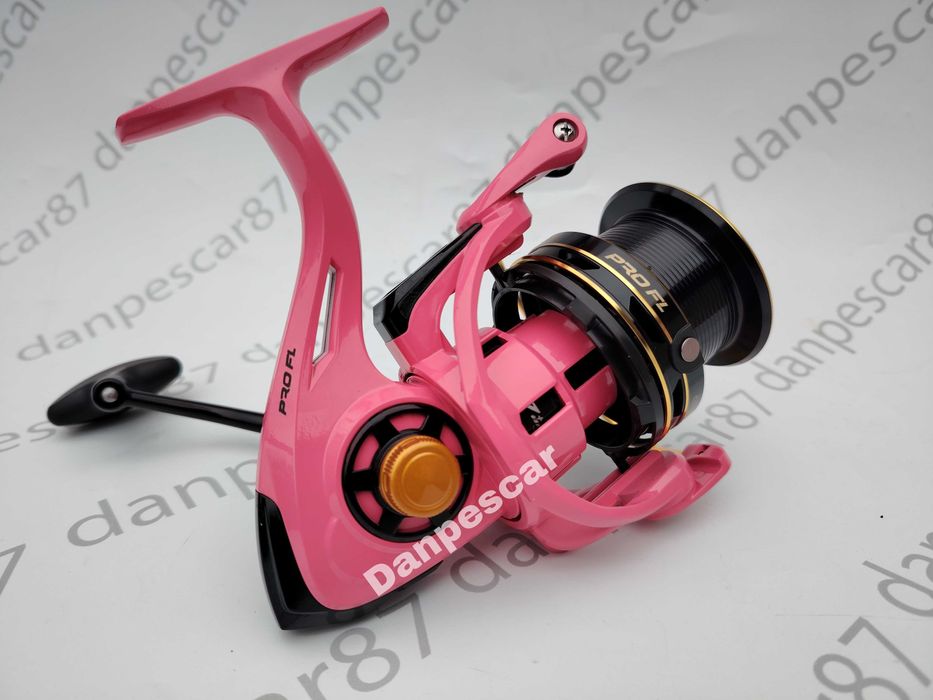 Mulinetă Feeder si Crap PRO FL CONFIDENT PINK Feeder CD6500 Long Cast