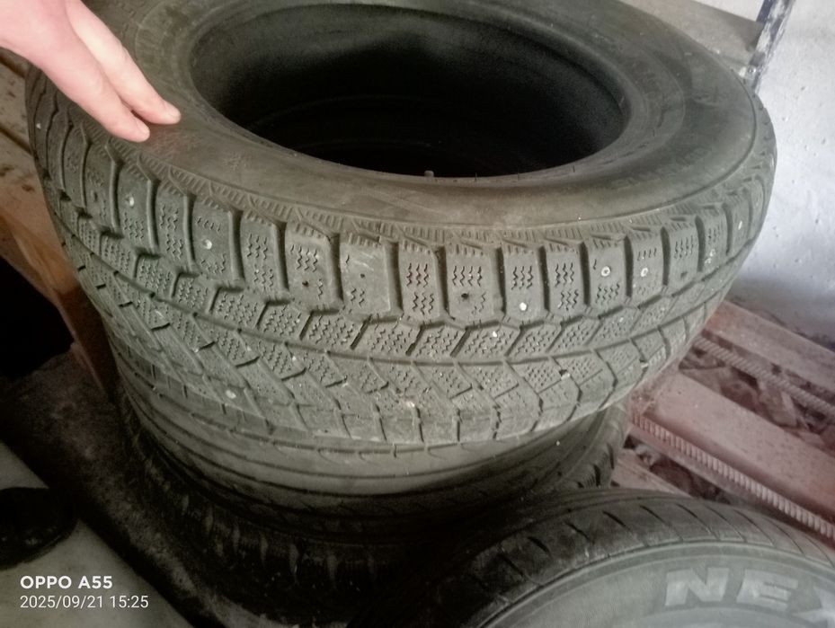 Продам зимнию резину,шины