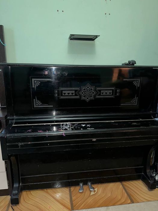 Продается пианино "РОСТОВ-ДОН" в хорошем состоянии