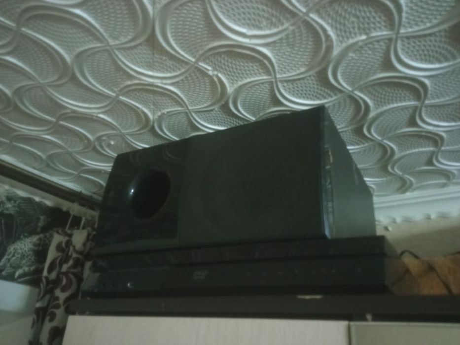 Продам домашний кинотеатр.