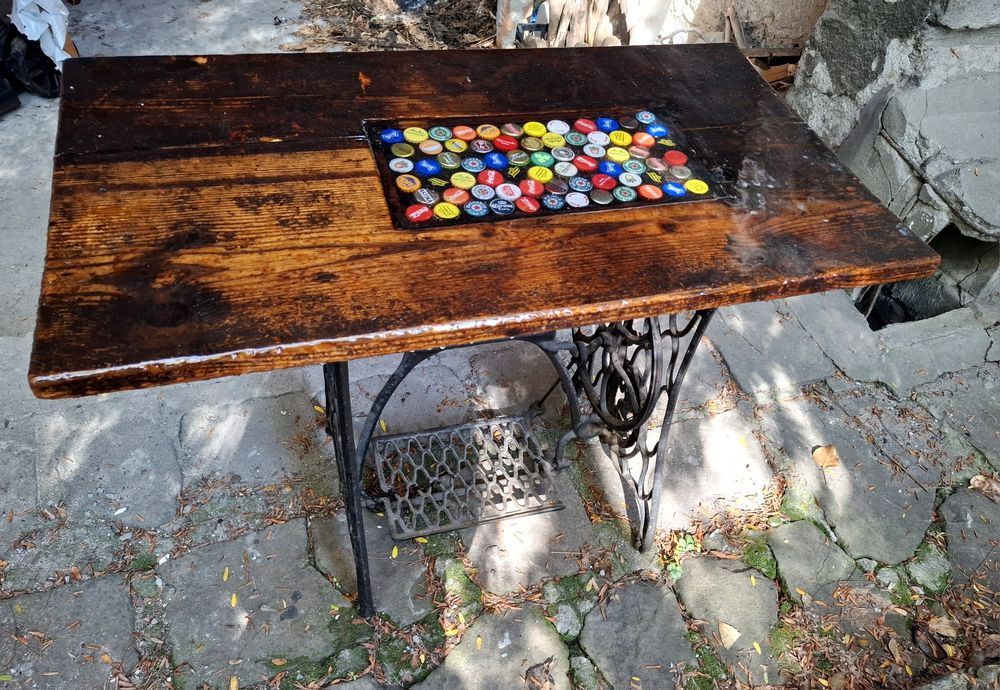 Маса Арт Дървена Сингер