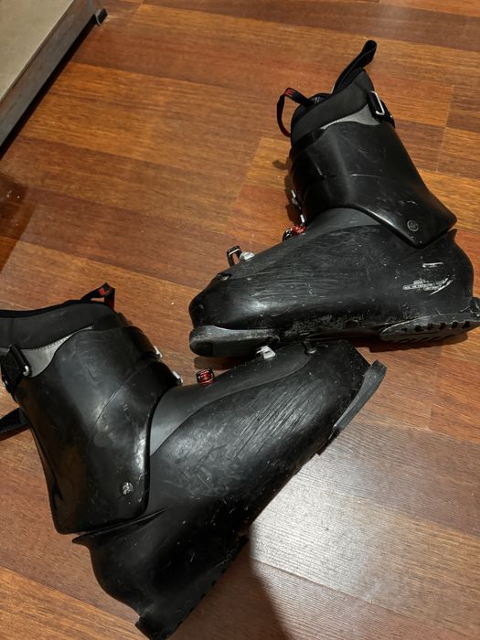 Vand clapari pentru ski