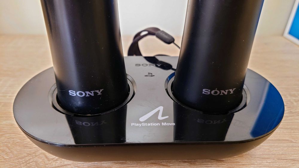[ PS3 Move > Зарядна / док станция за Муув контролери SONY CECH-ZCC1E