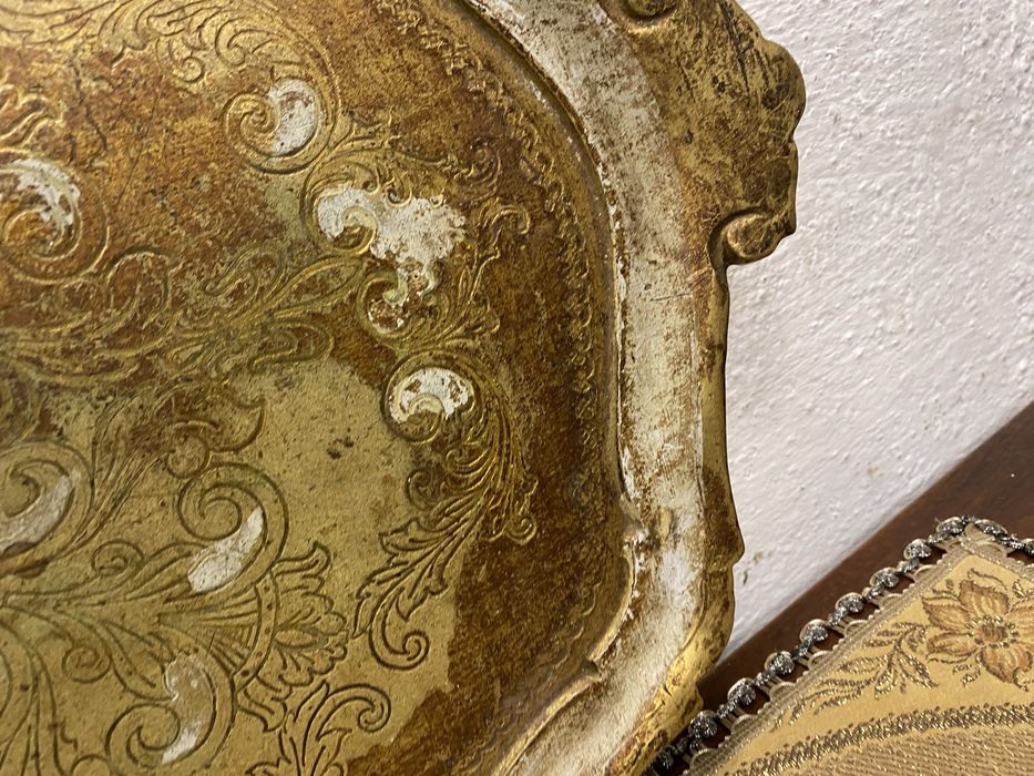 Италиански поднос с позлата от дърво