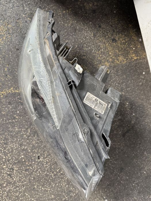 Десен фар за BMW E90/E91