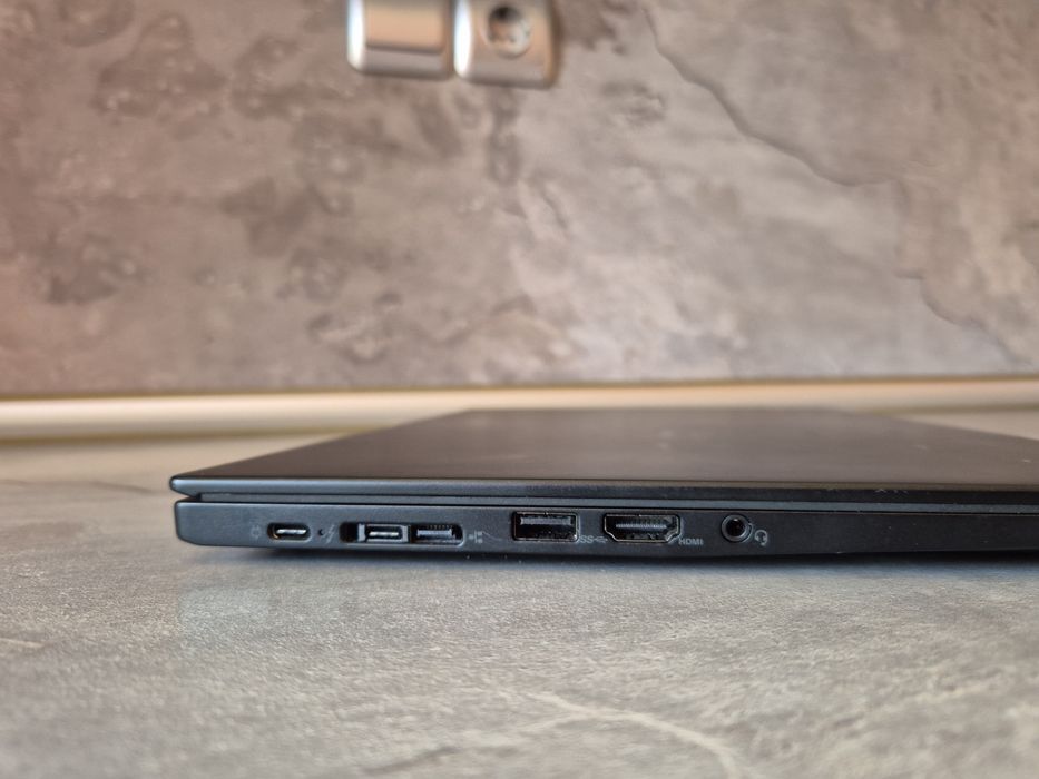 Лаптоп ThinkPad T490s