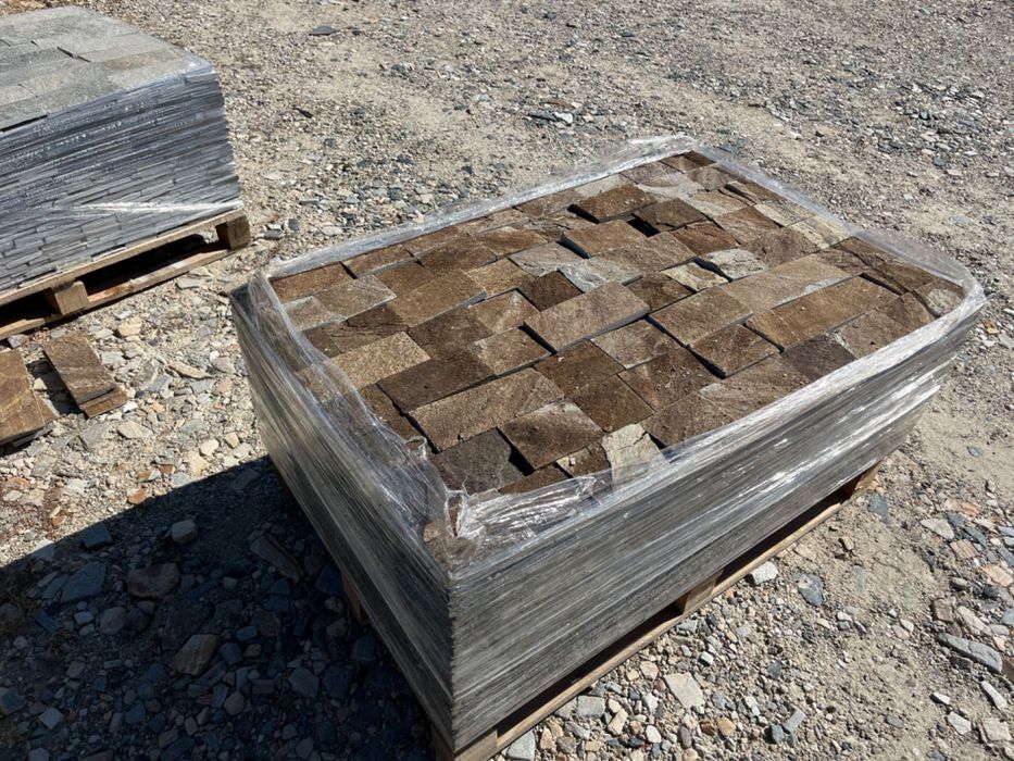 Кафяв оформен гнайс естествен камък меча кожа