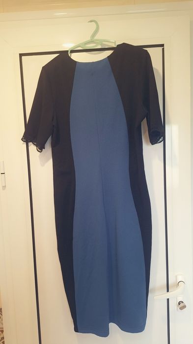 Официална рокля с дантела на талията