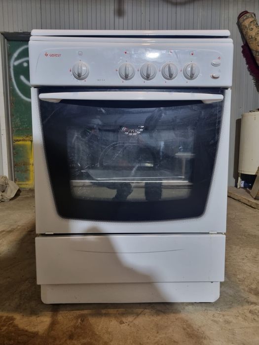 Продаю газовую плиту