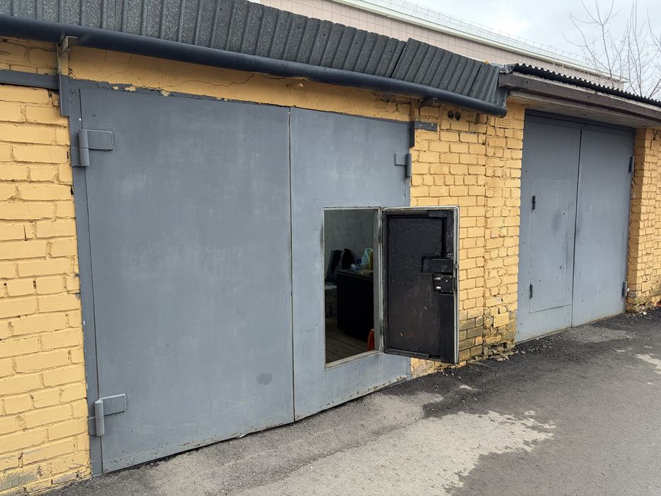 Продам ворота гаражные